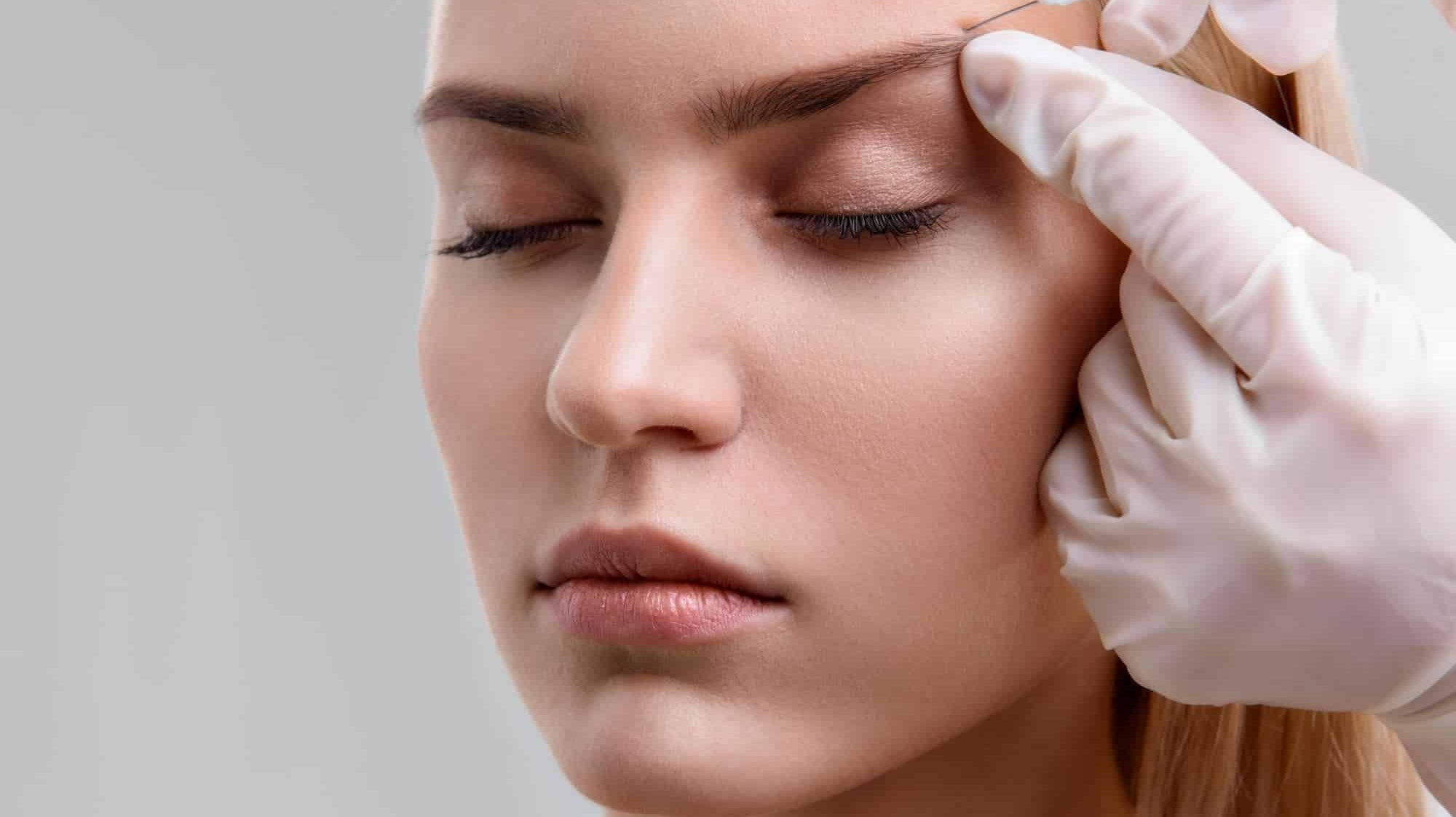 Quels résultats attendre d’un eyebrow lift au Botox et combien de temps durent-ils ?