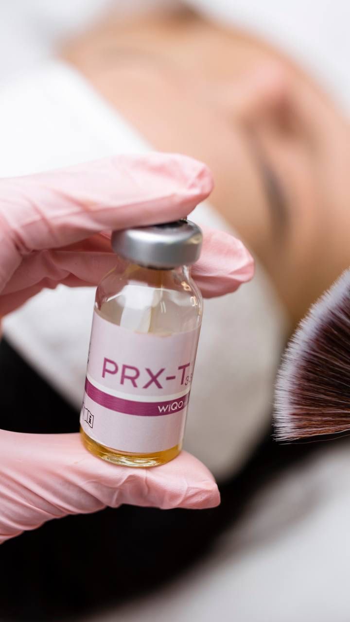 Qu’est-ce que le peeling PRX-T33 et en quoi se distingue-t-il des peelings classiques ?