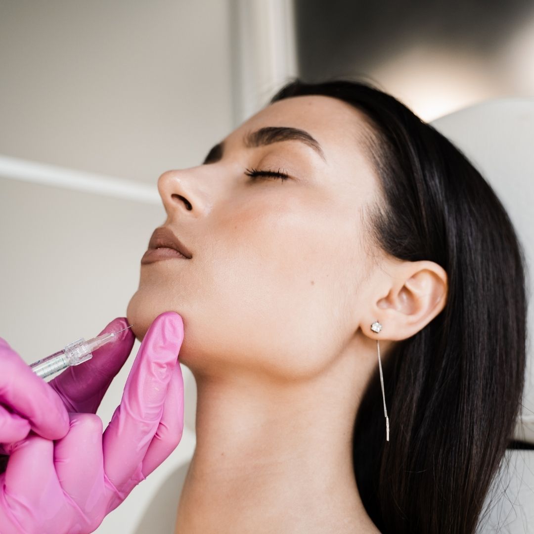 Serich Injection Chin injections: what happens during the session and what results can ...