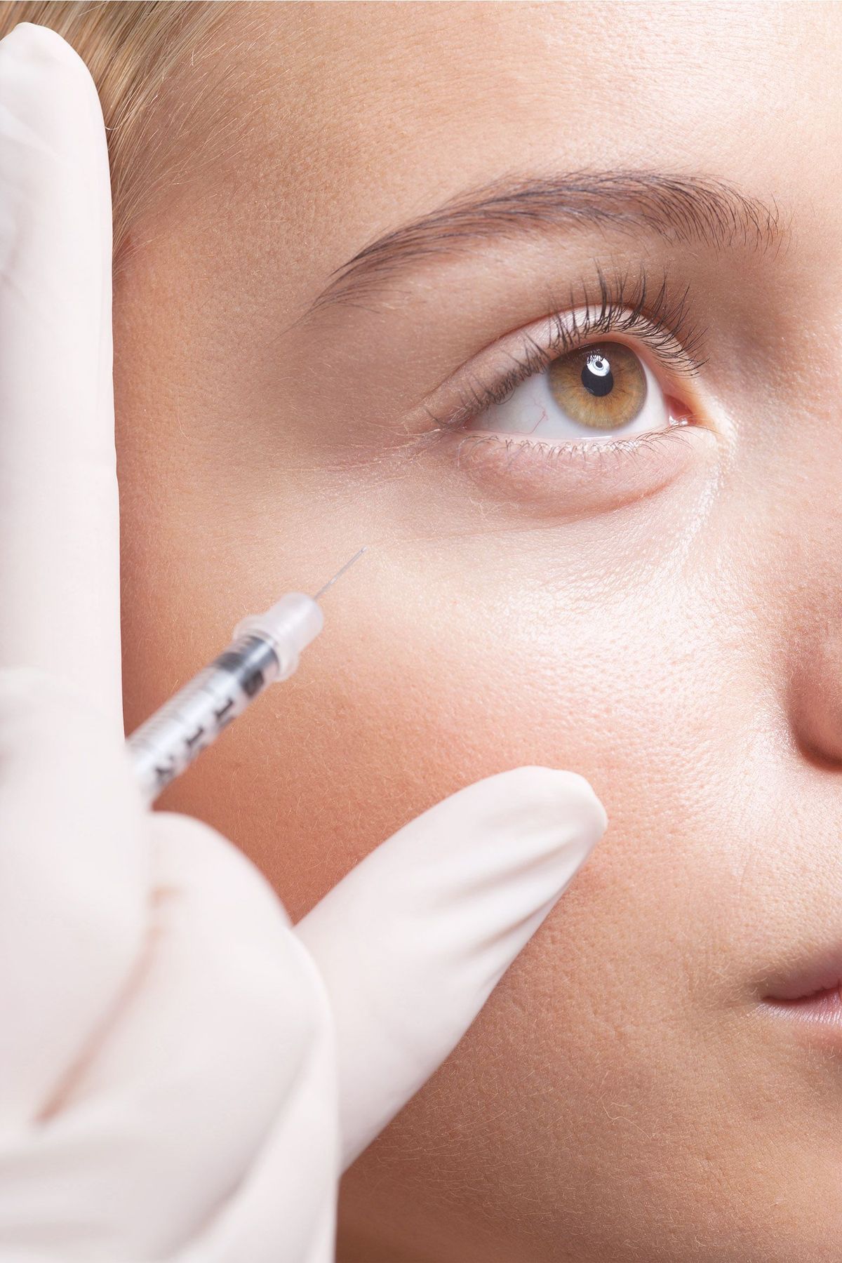 À qui s’adressent les injections des cernes et dans quels cas sont-elles déconseillées ?